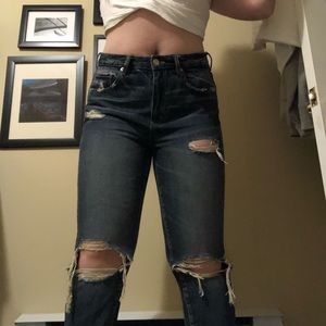 Garage ripped knee jeans